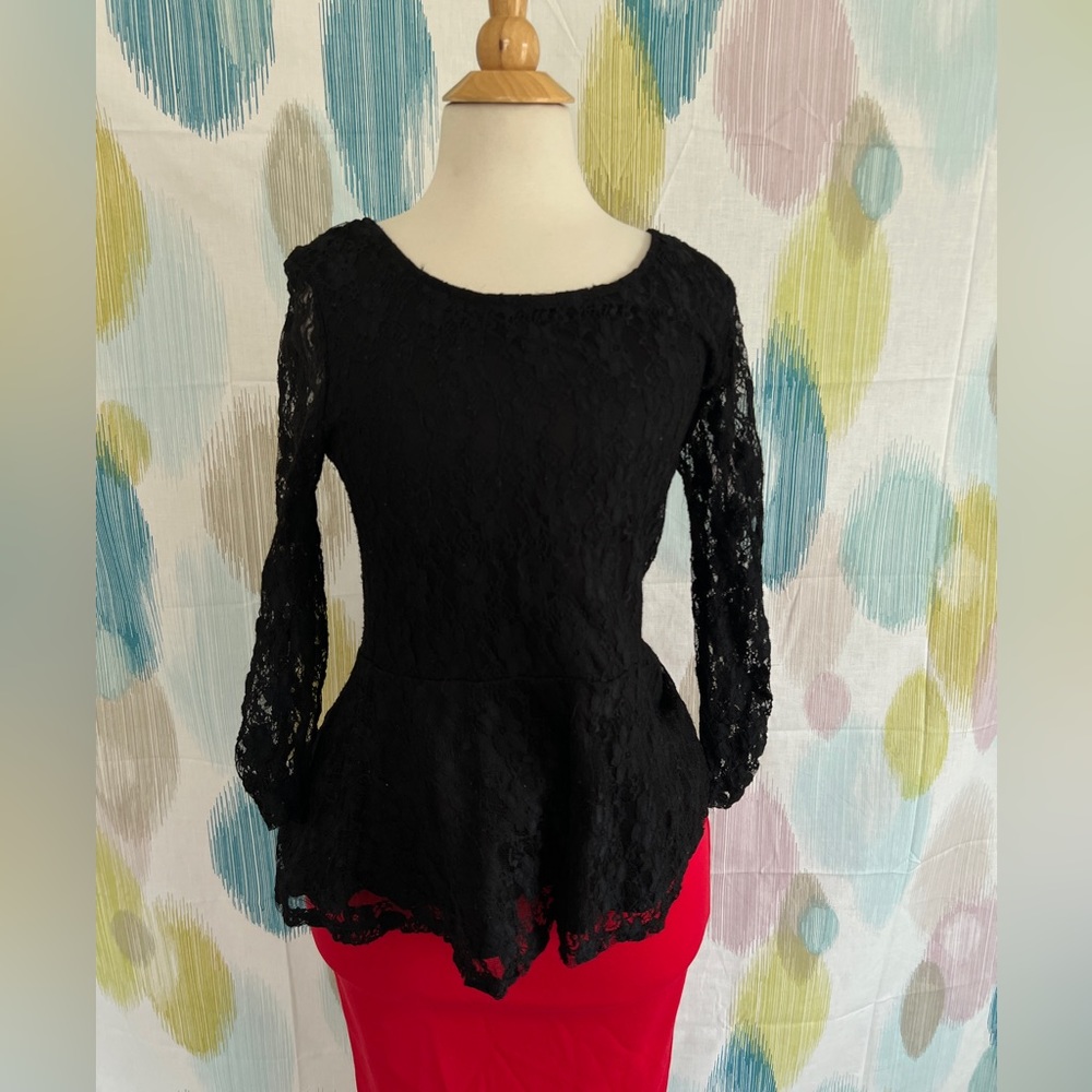 Bongo 90s Black Lace Top w/peplum waist stretchy body con back zip sz L sexy